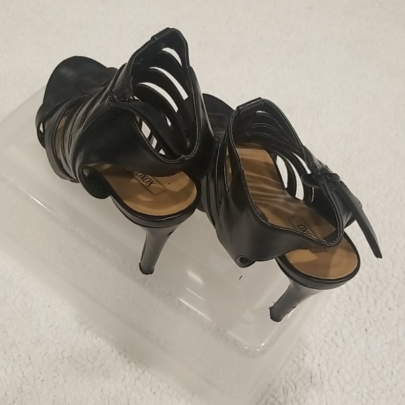 Heels - Picture 1 of 3